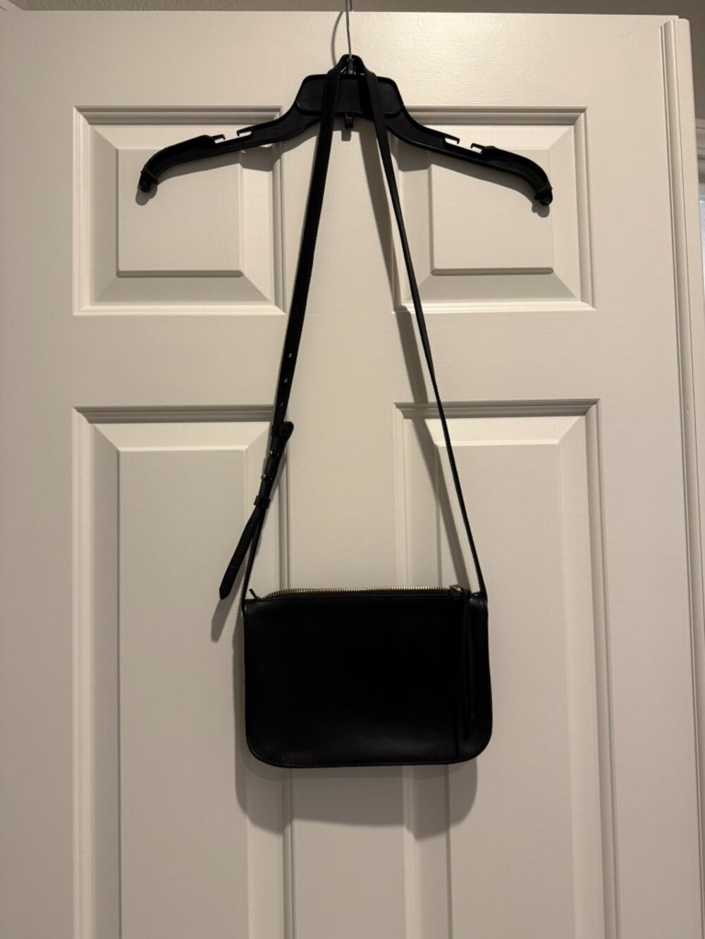 Madewell Black Leather Crossbody Bag Minimalist Zip Top Purse
